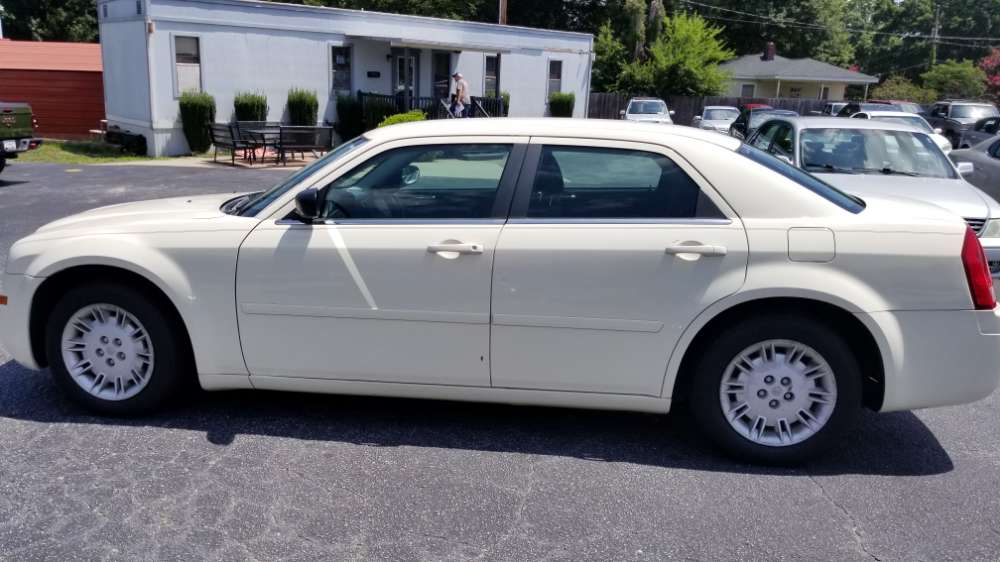 Chrysler 300C, 300, 300M 2005 White