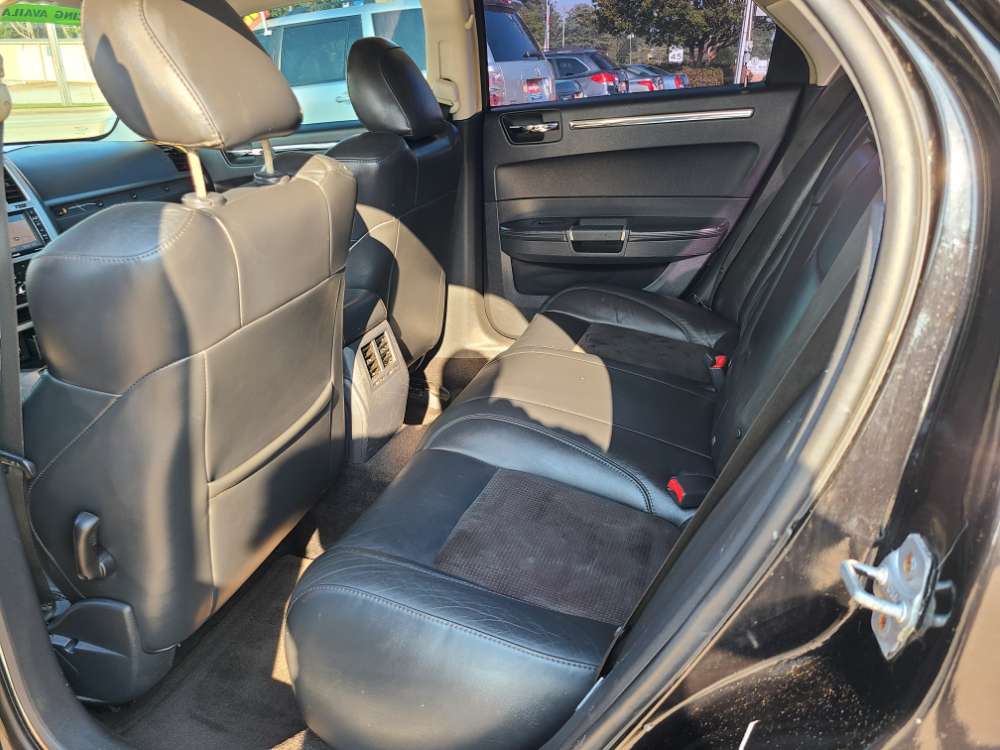 Chrysler 300 2010 Black