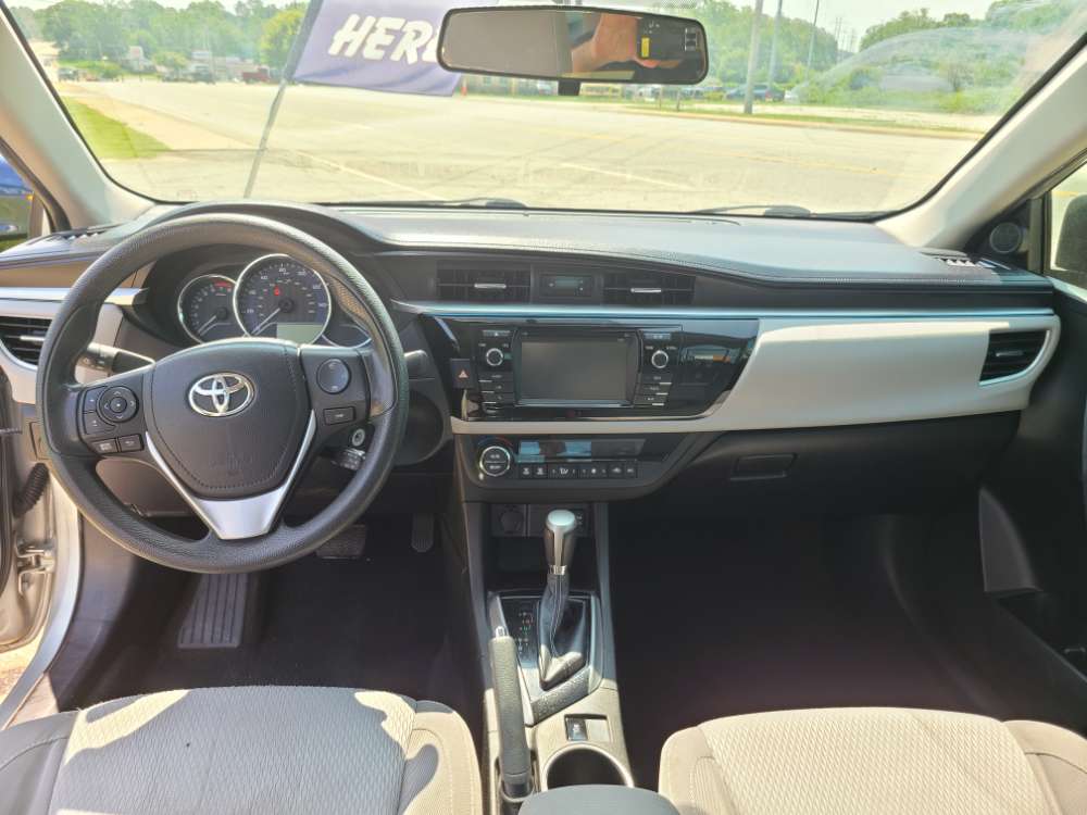 Toyota Corolla 2016 Silver