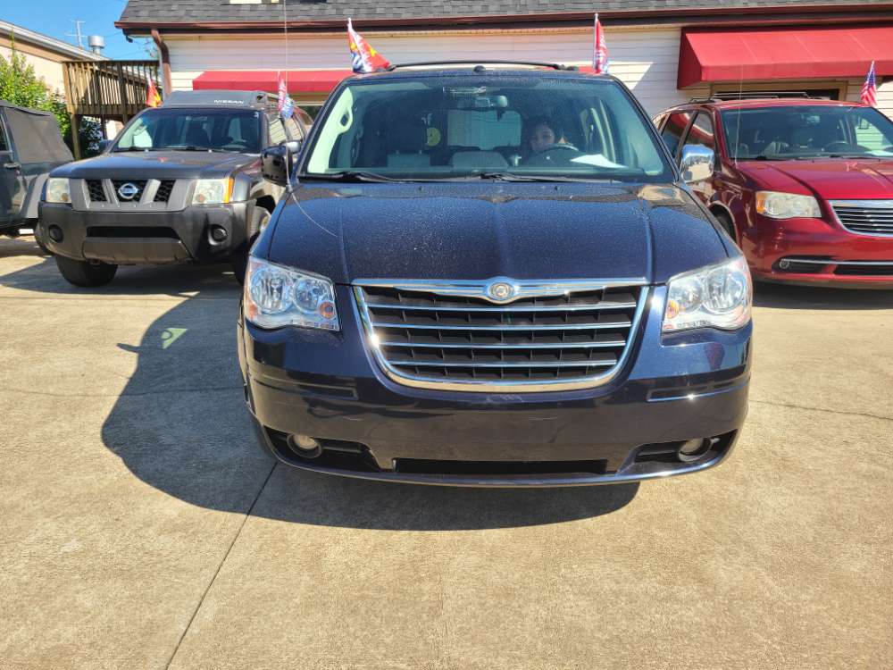 Chrysler Town & Country 2010 Blue