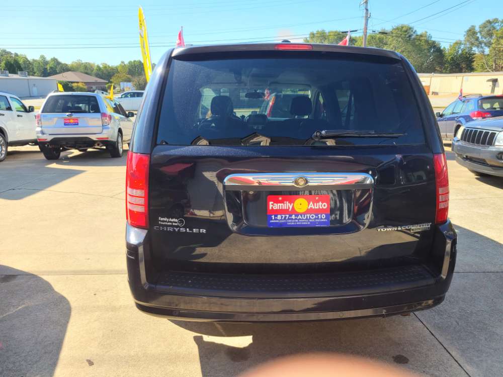 Chrysler Town & Country 2010 Blue