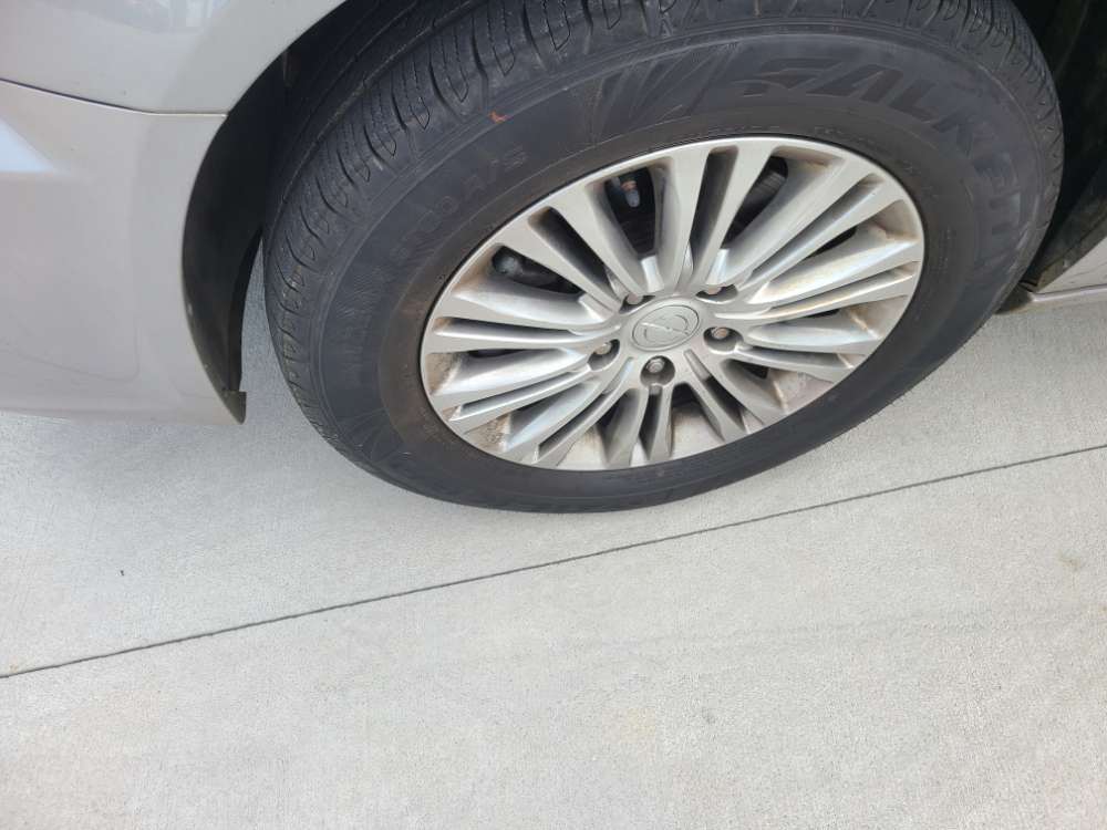 Chrysler Town & Country 2013 Tan