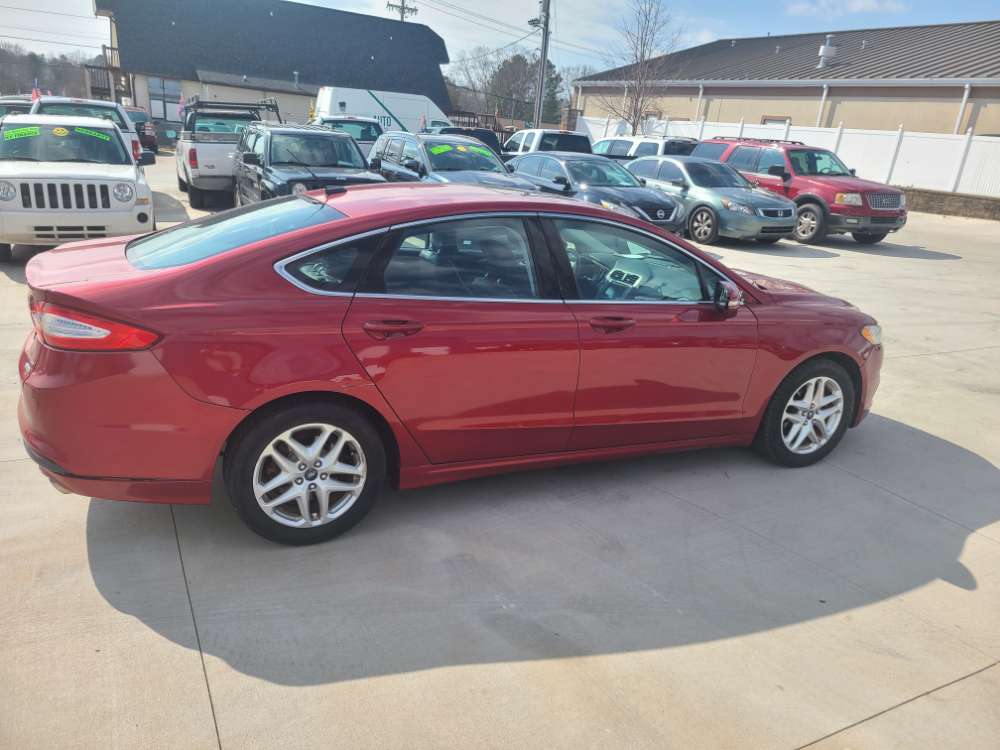 Ford Fusion 2013 Red