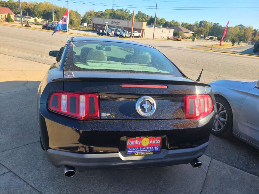 Ford Mustang 2011 Black