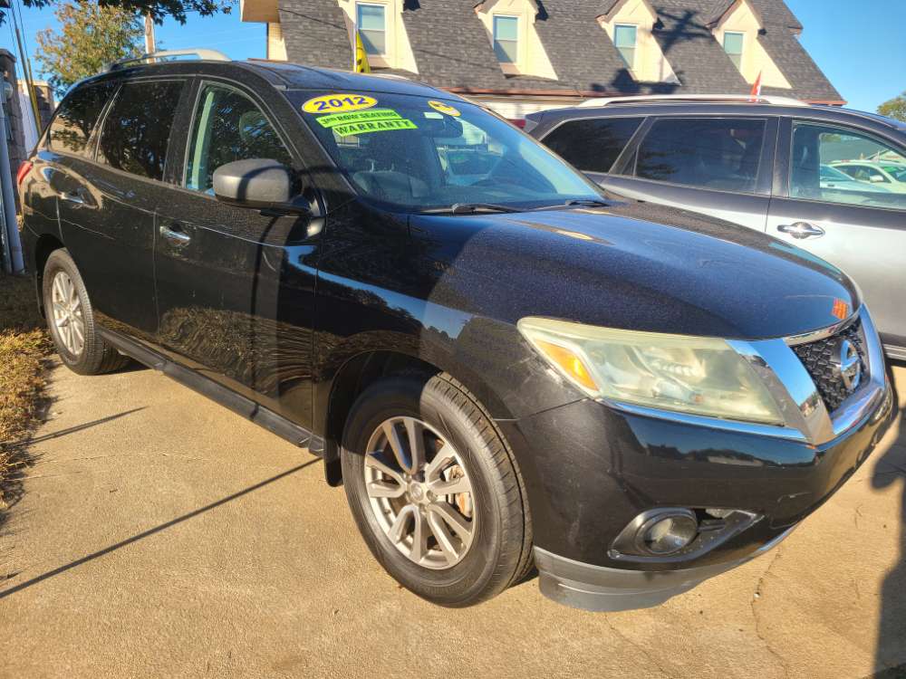 Nissan Pathfinder 2015 Black