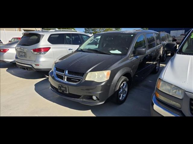 2011 Dodge Grand Caravan Crew FWD's photo